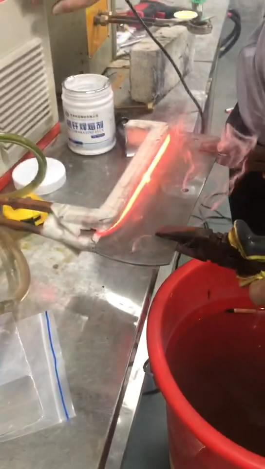 超高频成人午夜免费APP对刀口淬火试样视频