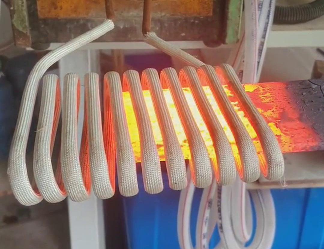 40KW高频午夜影院污视频加热设备在加热10mm厚钢板方面