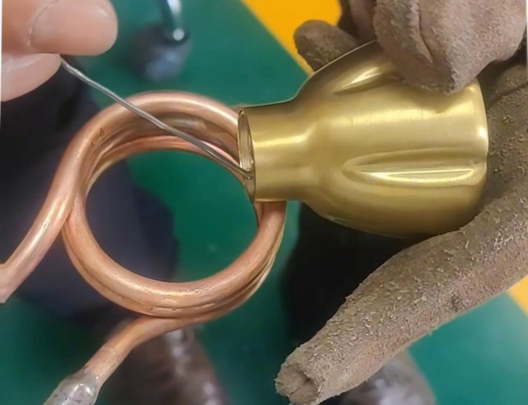 高频焊机适用于各类常见铜件铝件焊接，不管是标准件还是非标的异型件