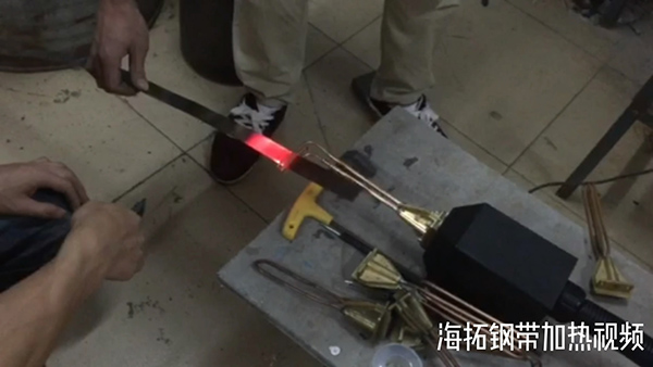 超高频午夜影院污视频加热设备6KW加热钢带视频